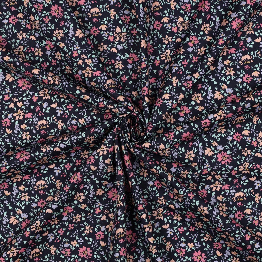 Attēls ar Premium 100% kokvilnas audums - smalki ziediņi uz tumši zila 115 g/m² – pieejams Šarlotes audumi