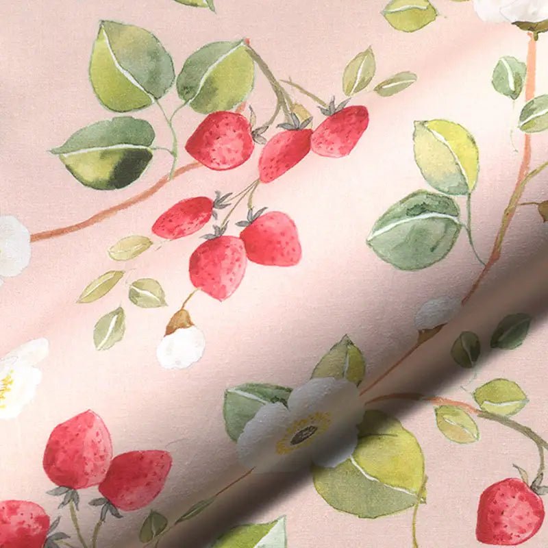 Attēls ar Premium 100% kokvilnas audums - zemenītes 115 g/m – pieejams Šarlotes audumi