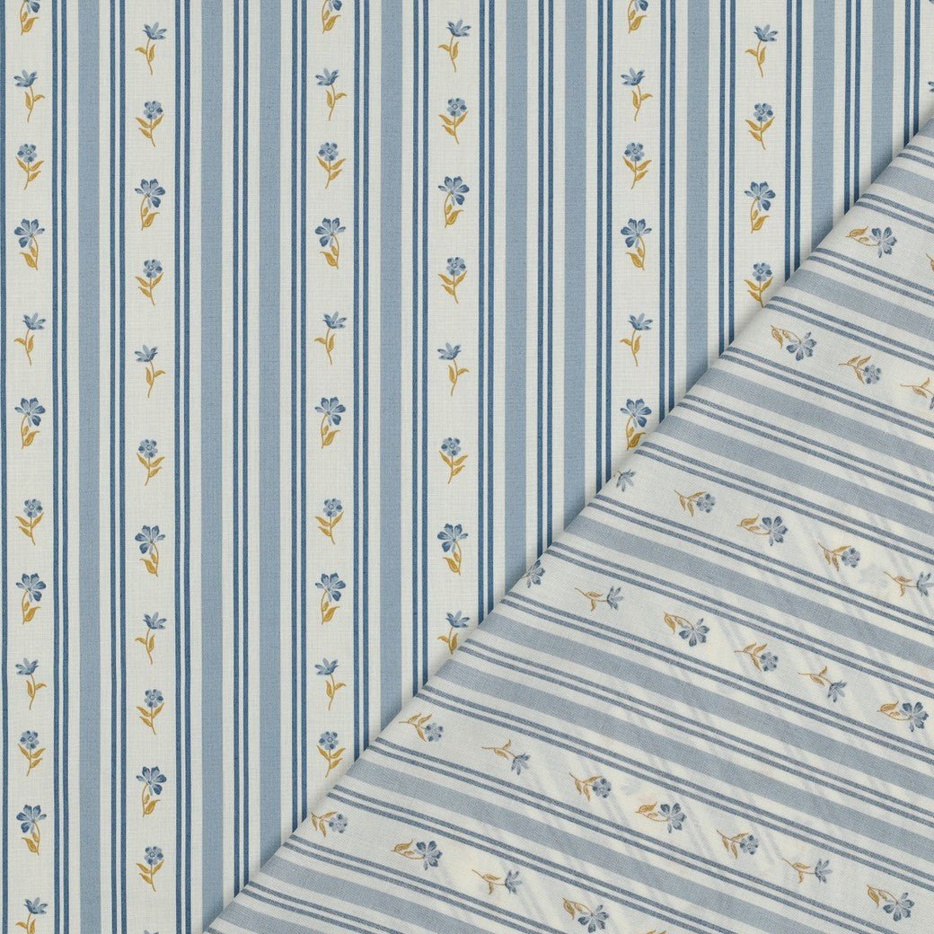 Attēls ar Premium 100% kokvilnas audums - zils ziedu un līnijas motīvs 110 g/m² – pieejams Šarlotes audumi