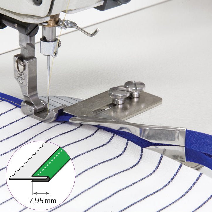 Attēls ar Rūpniecisko šujmašīnu lentes apmalotājs - 16 mm lentei, gatavā mala 8 mm – pieejams Šarlotes audumi