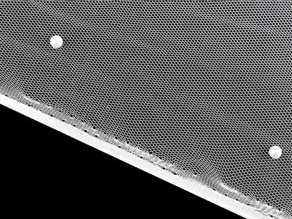 Image de tulle fin avec perles 36 g/m² - blanc – disponible chez Šarlotes audumi