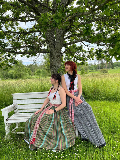 Folk-pattern green fabric 200 g/m² – available at Šarlotes audumi