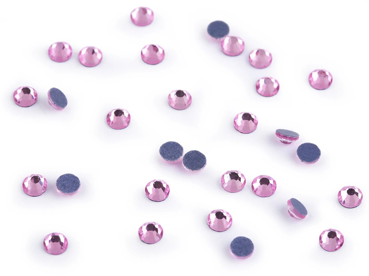 Attēls ar Termo līmējamie kristāli (hotfix),4 mm 2 g – pieejams Šarlotes audumi