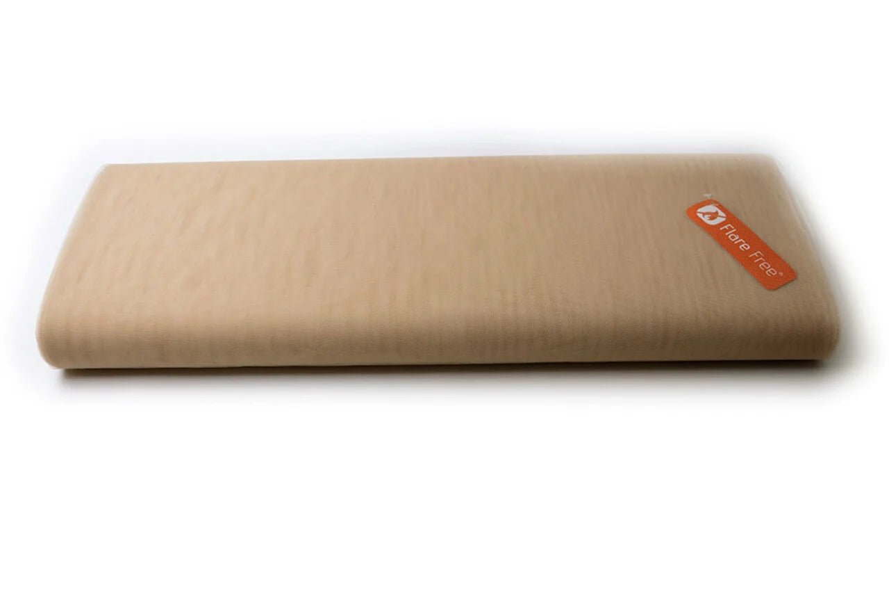 Attēls ar Tills stingrs – grauzdētas mandeles tonis | 100% neilons |20 g/m² 150 cm – pieejams Šarlotes audumi