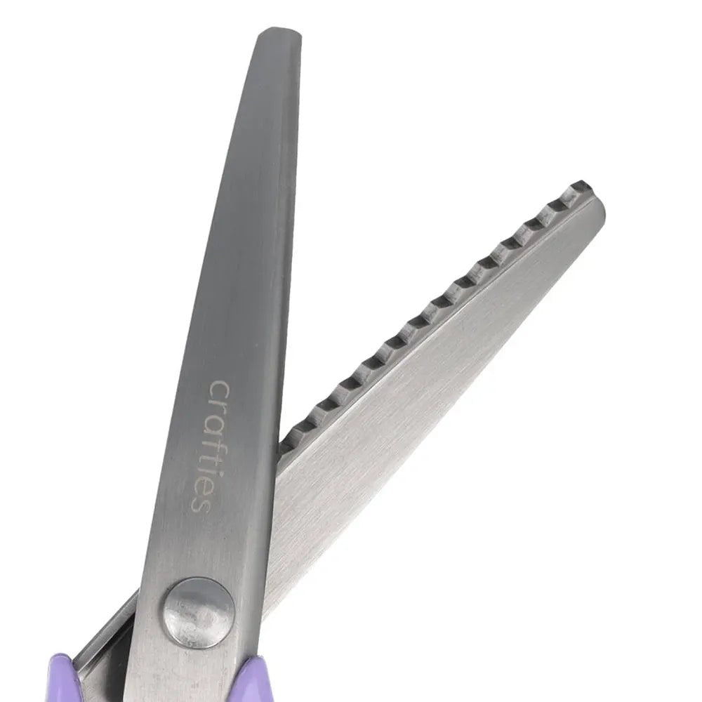 Attēls ar Zigzag šķēres Crafties 20,3 cm – pieejams Šarlotes audumi