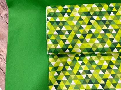 Tissu 100 % coton vert herbe 220 cm 146 g/m²